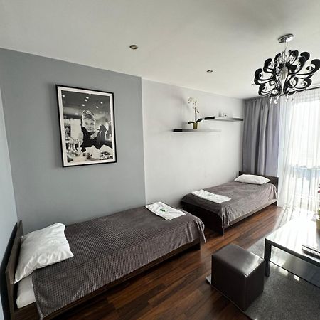 Apartament Sandra Kielce Buitenkant foto