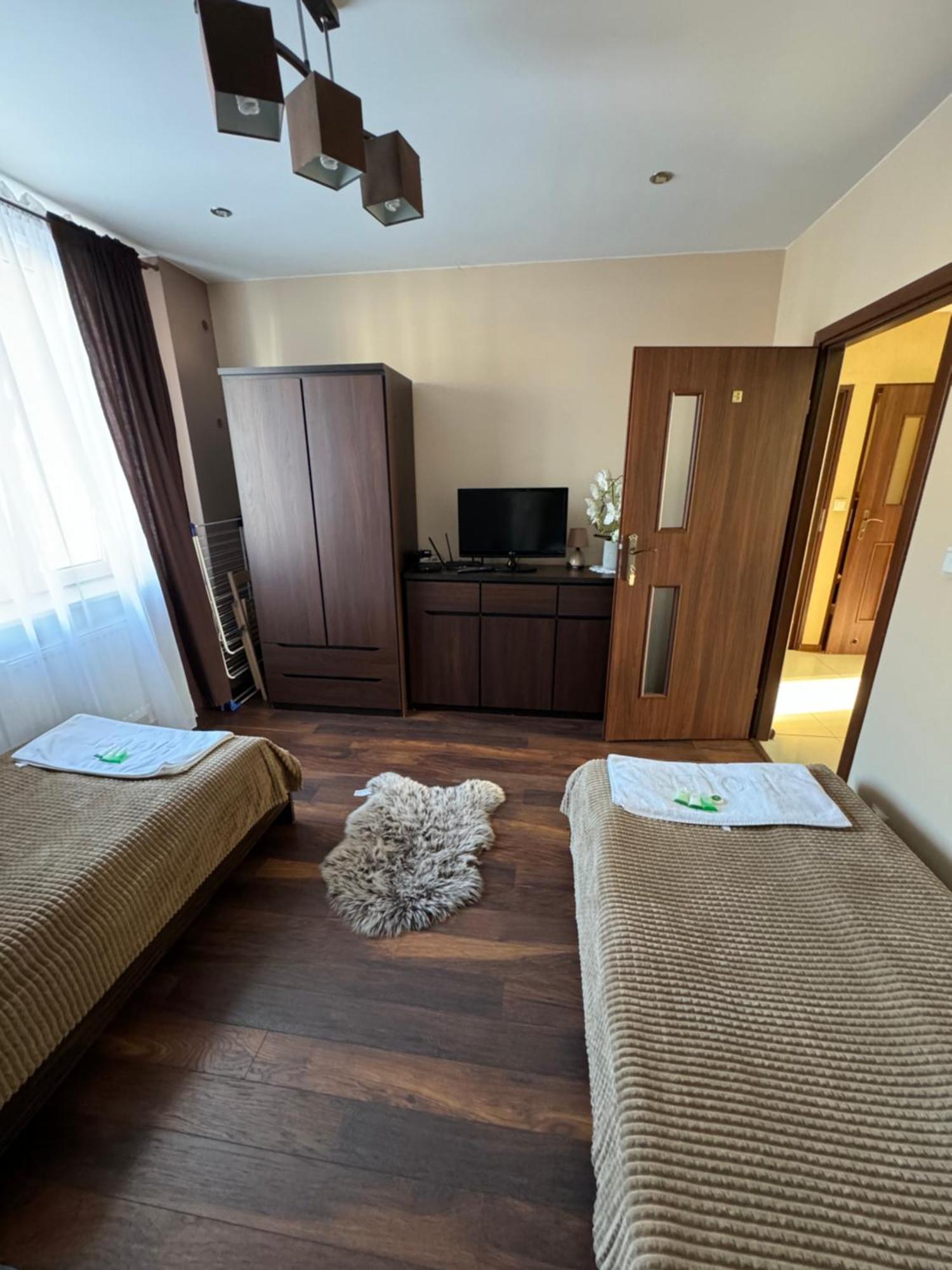 Apartament Sandra Kielce Buitenkant foto
